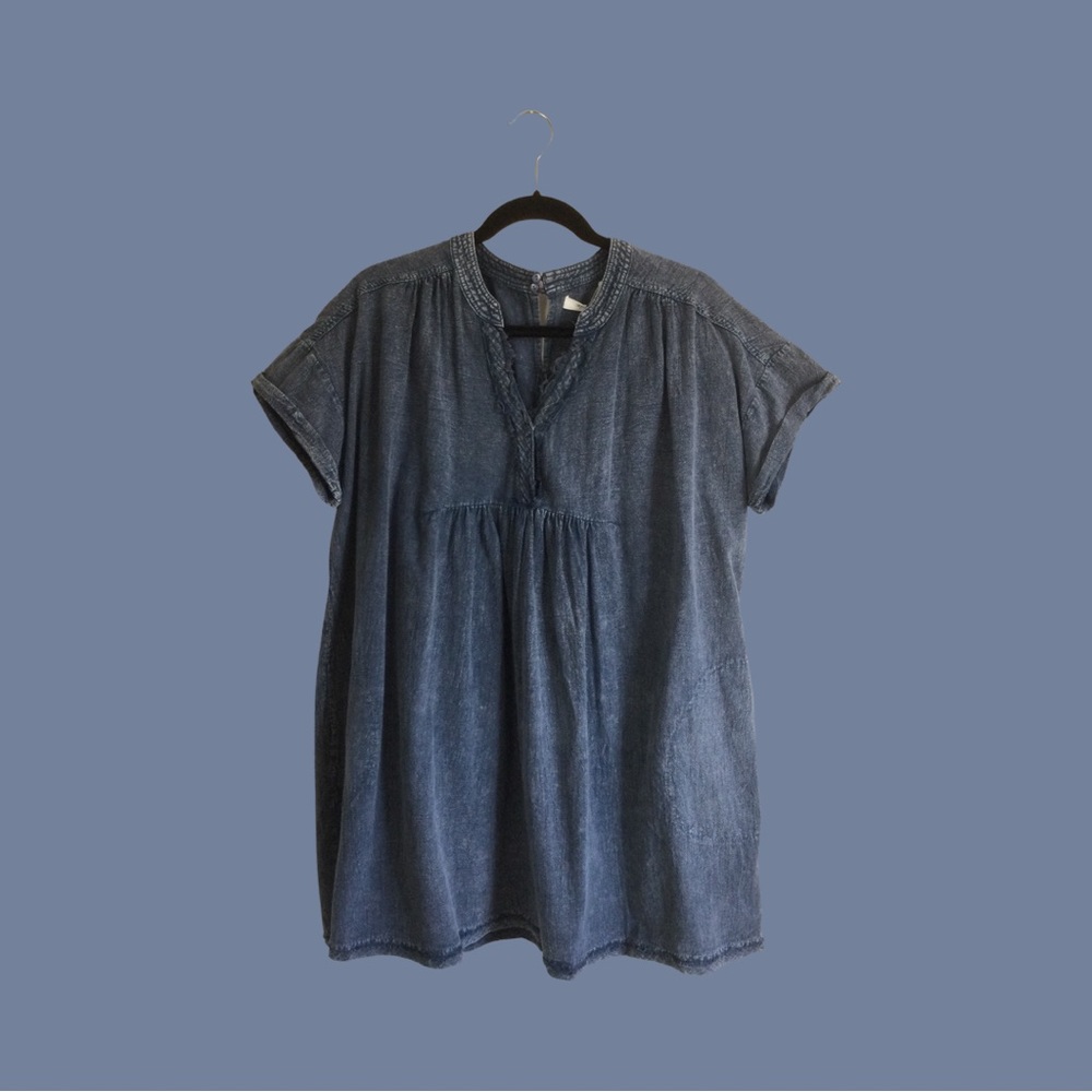 Washed Denim Blue Short Sleeve Pleated Dress